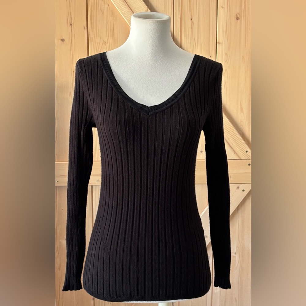 White House Black Market Black Ribbed Knit Top Size SMALL